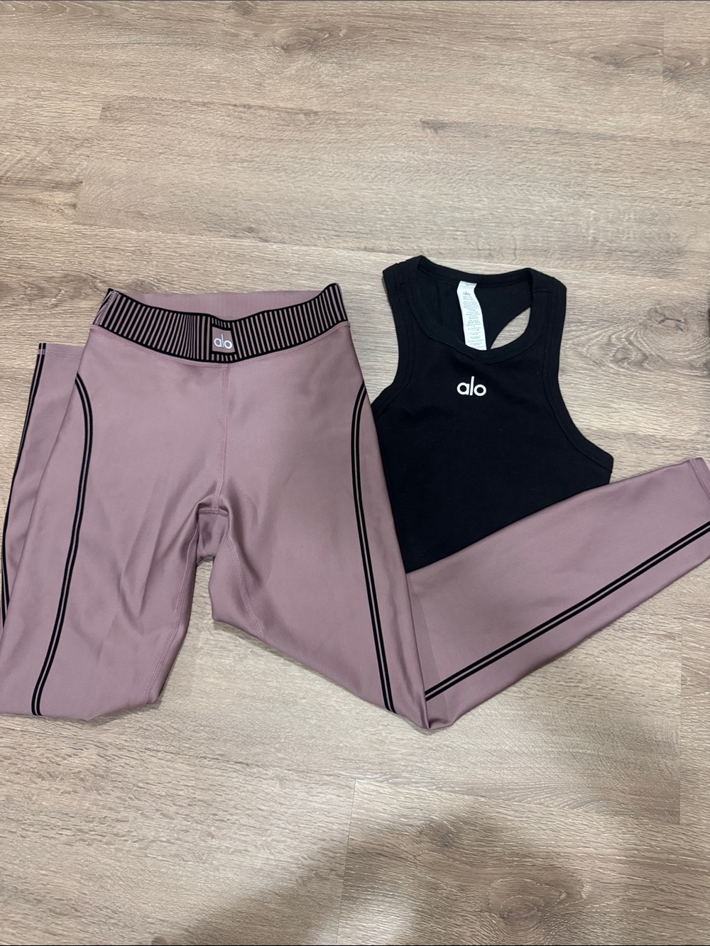 ALO Yoga Mauve Leggings with Black Stripe Detail